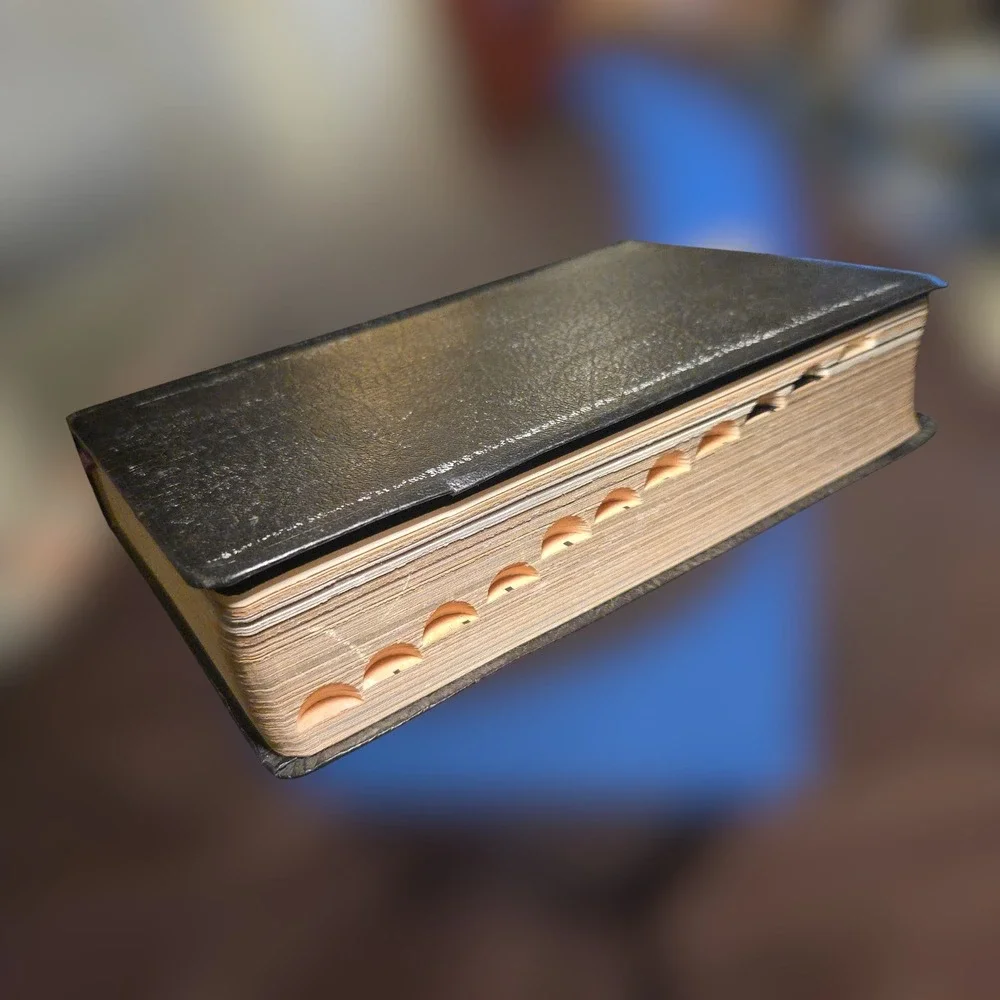 VTG 1976 Naves Topical‎ Bible Black Leather Thumb Index Holy Scripture Study GUC